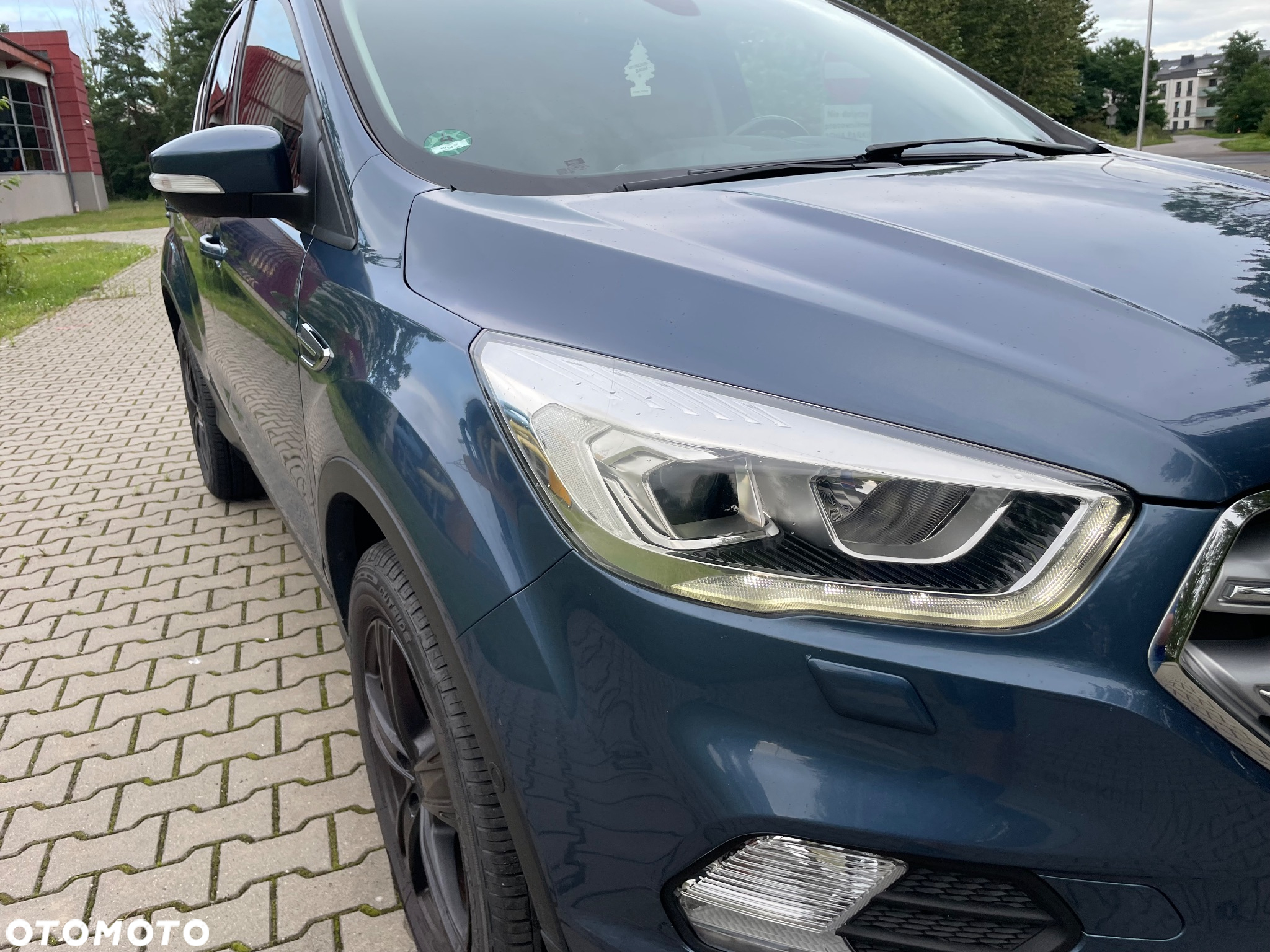 Ford Kuga 1.5 EcoBoost 2x4 Titanium - 12
