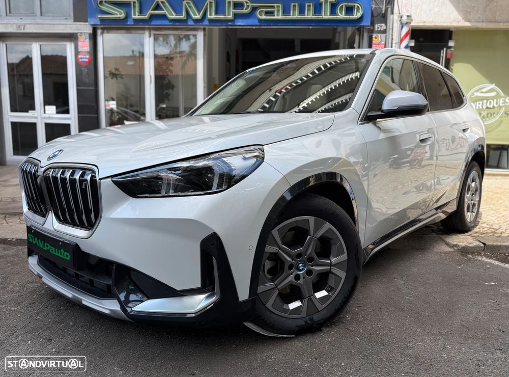 BMW iX1 xDrive30 xLine - 2