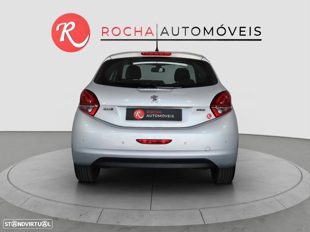 Peugeot 208 - 5