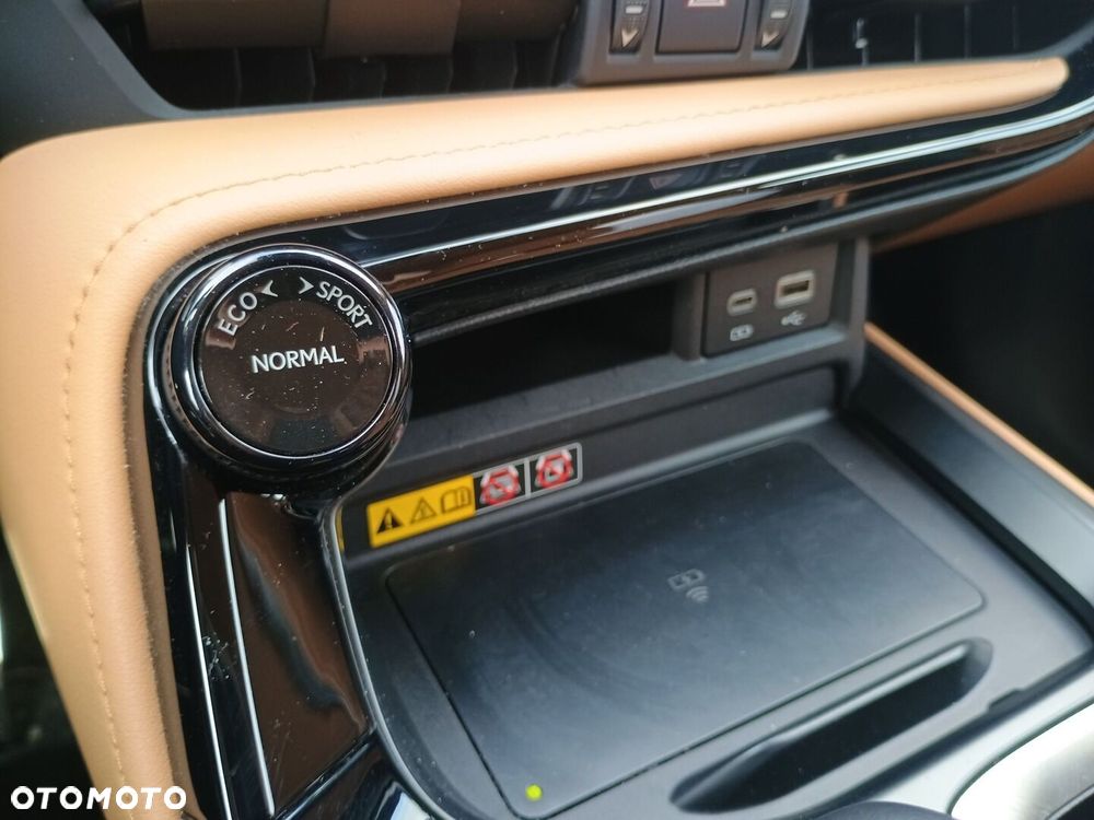 Lexus NX 350h Prestige AWD - 25