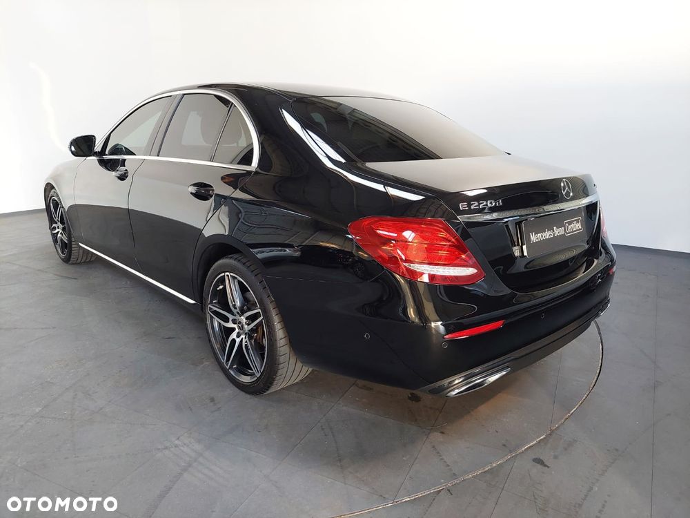 Mercedes-Benz Klasa E 220 d 4-Matic 9G-TRONIC - 8