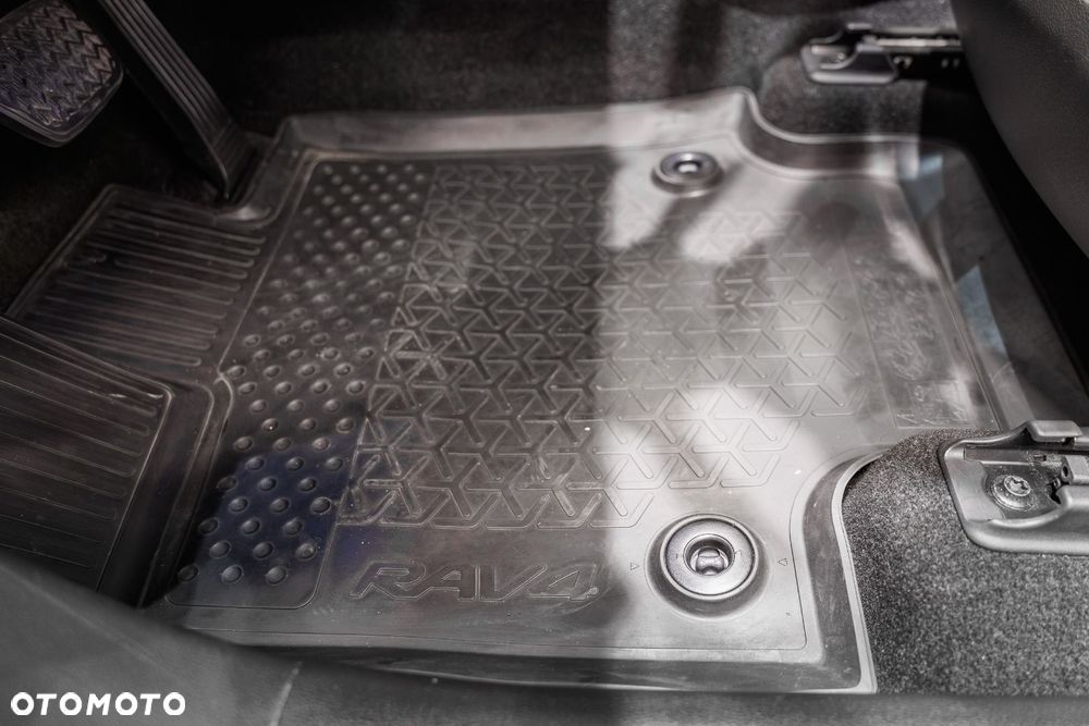 Toyota RAV4 - 36
