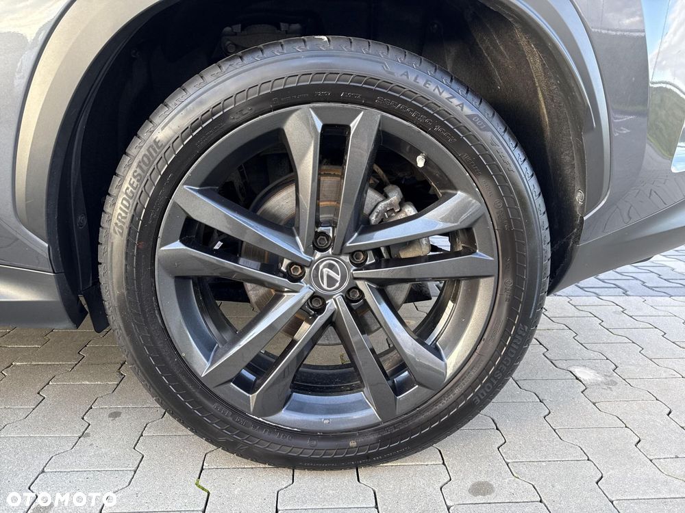 Lexus NX 350h Prestige AWD - 19