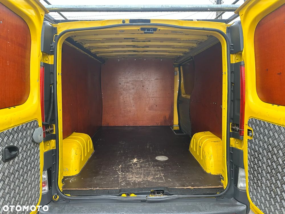 Opel Vivaro - 8