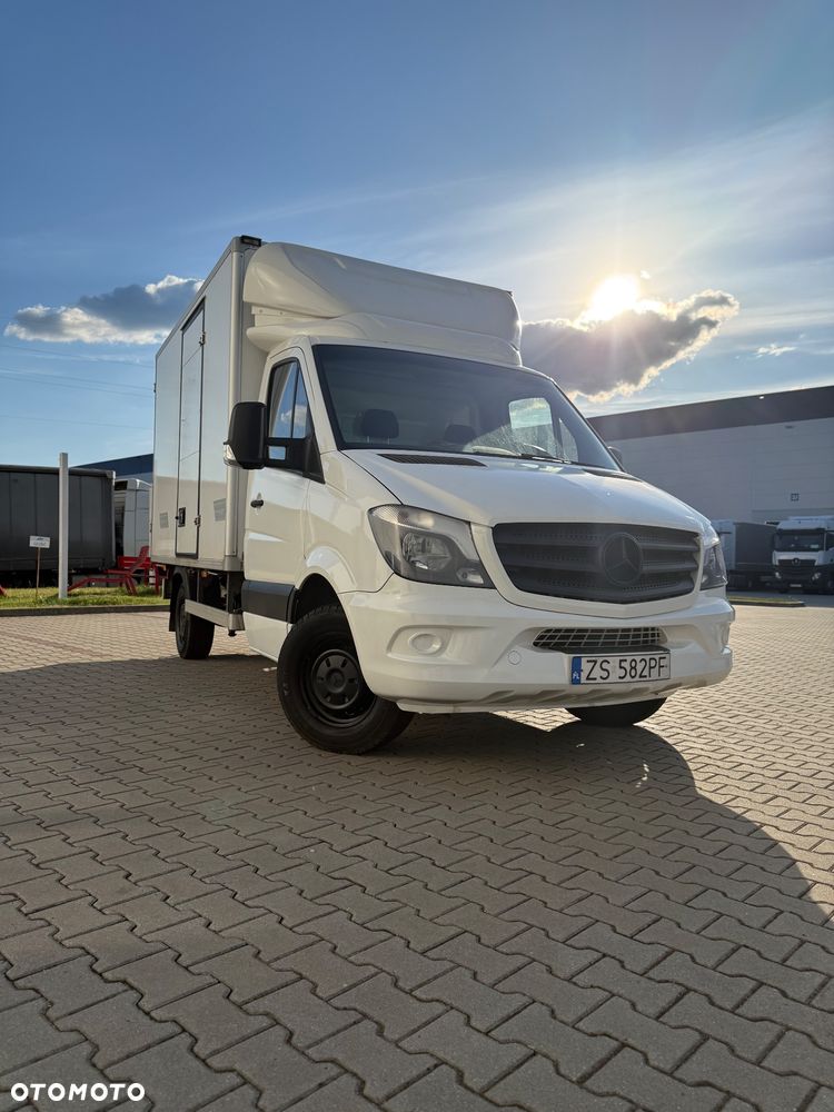 Mercedes-Benz Sprinter - 2