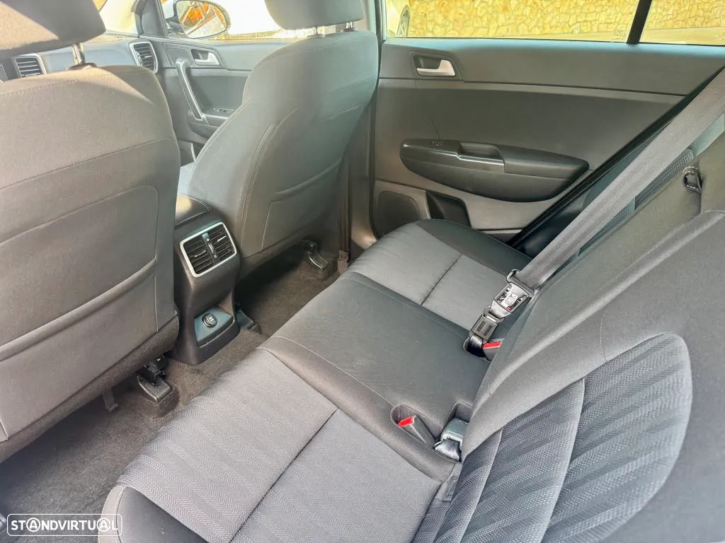 Kia Sportage 1.6 CRDI ISG SX - 12