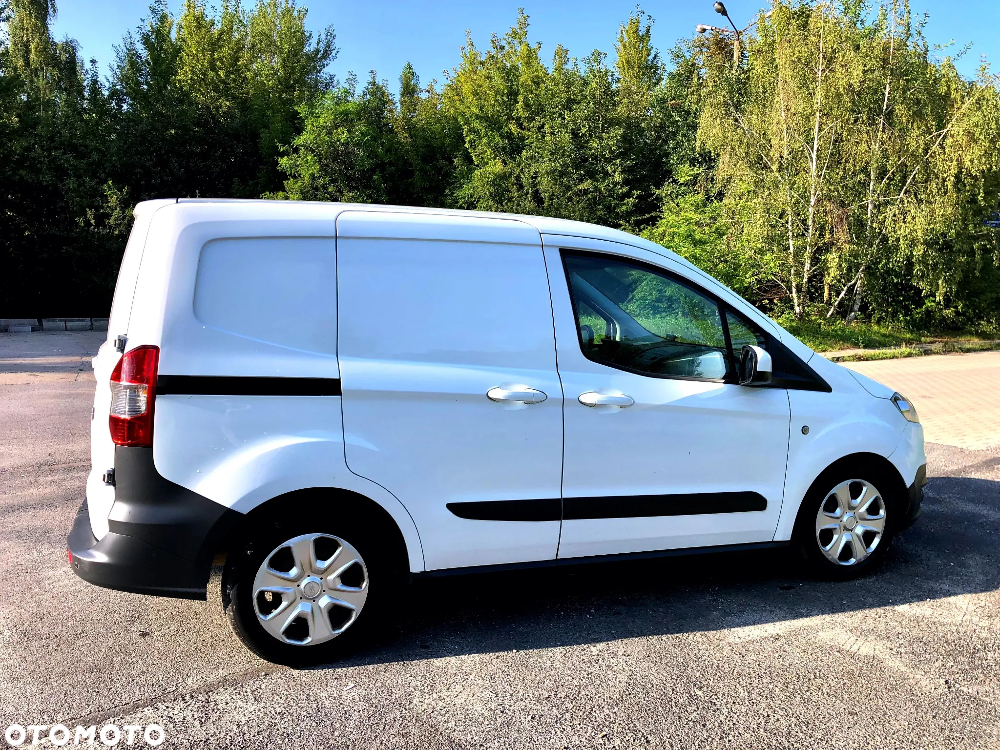 Ford COURIER - 6