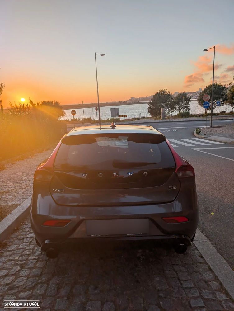 Volvo V40 D2 - 4