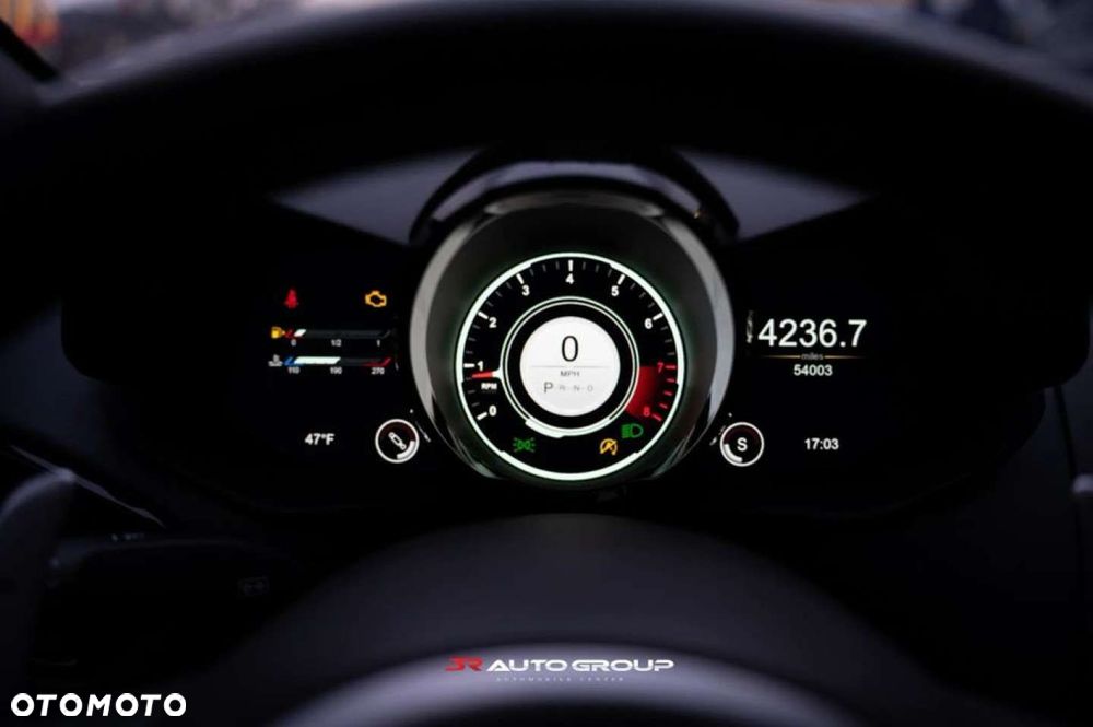 Aston Martin Vantage - 6