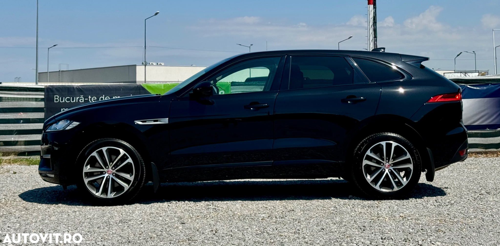 Jaguar F-Pace 20d AWD R-Sport - 20