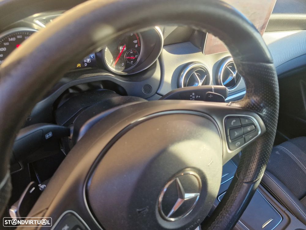 Mercedes-Benz CLA 220 CDI 7G-DCT Urban - 9