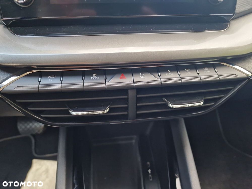 Skoda Octavia 2.0 TDI SCR Ambition DSG - 31