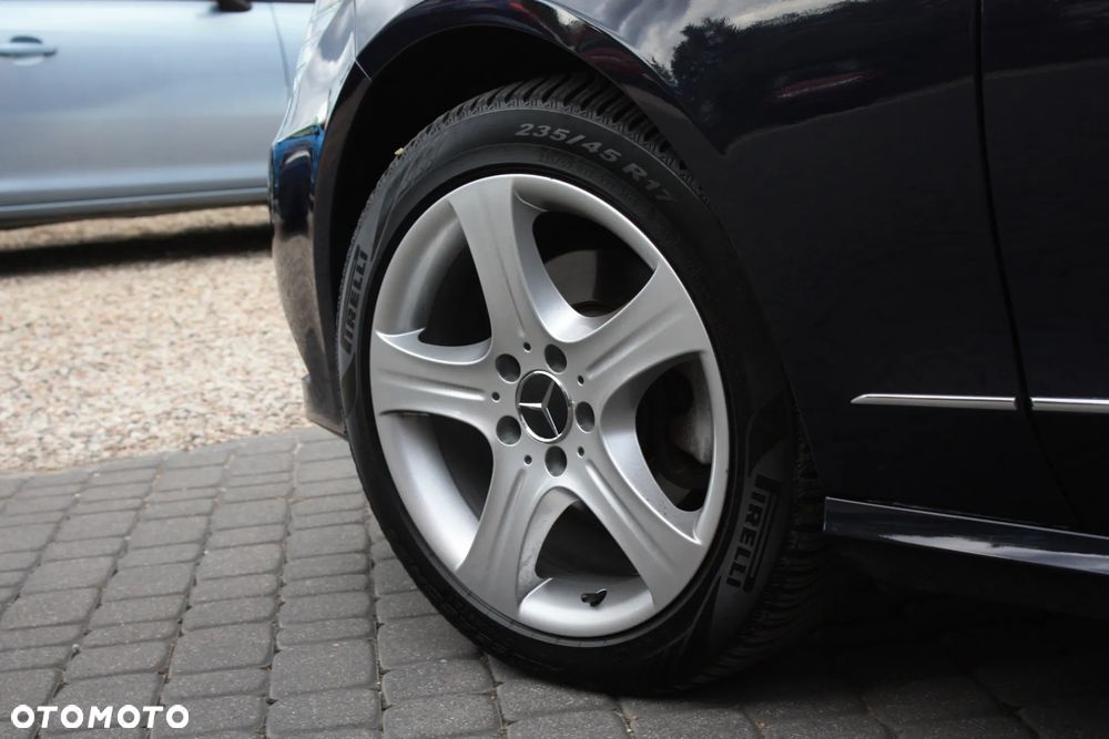 Mercedes-Benz Klasa E 220 CDI 7G-TRONIC Avantgarde - 12