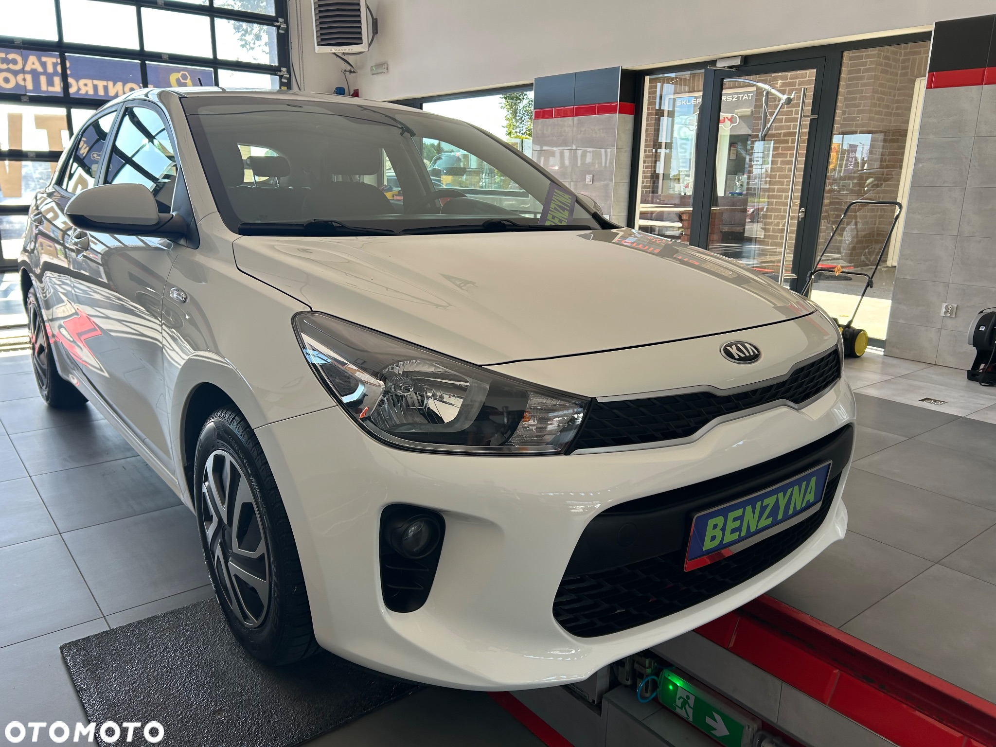 Kia Rio 1.2 Business Line - 10