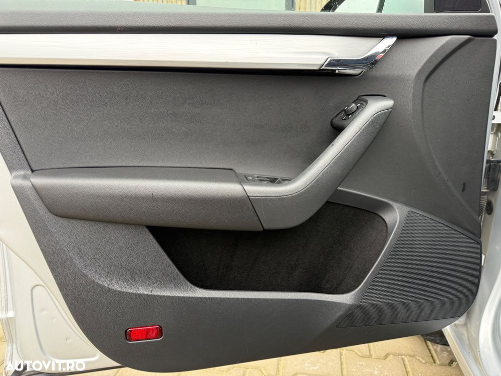 Skoda Octavia Combi Diesel 1.6 TDI Ambition - 13