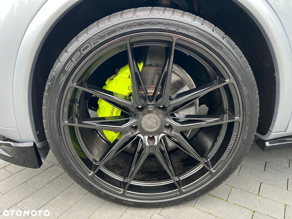 Porsche Cayenne - 14