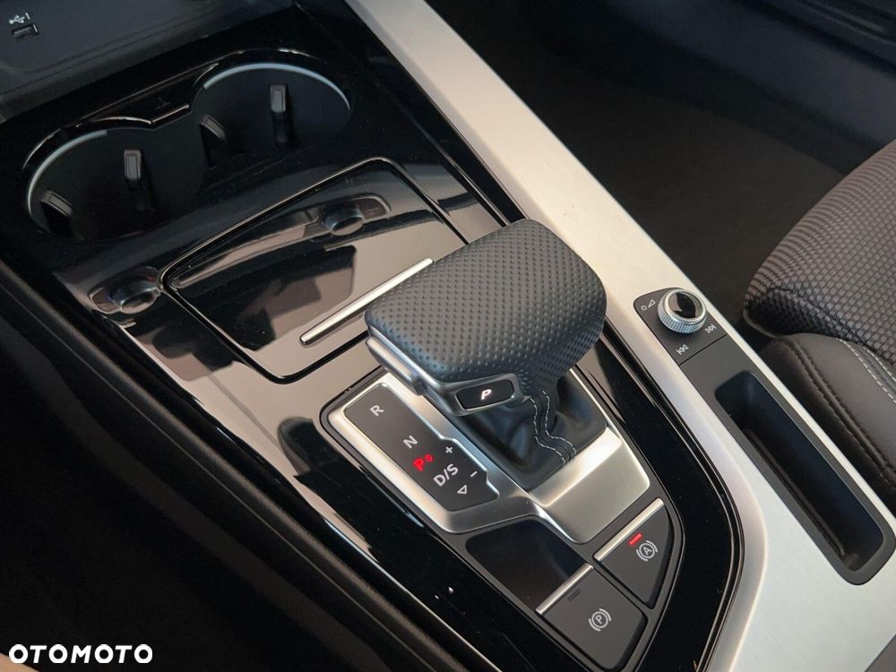 Audi A4 Limousine 35 TFSI mHEV Advanced S tronic - 27