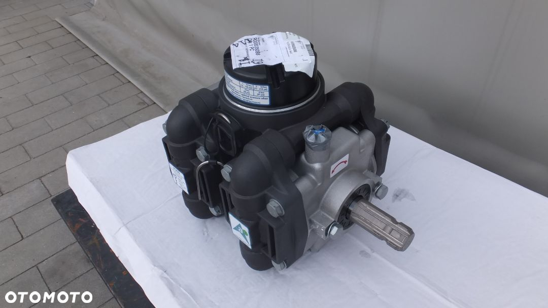 Pompa Altek P200 stary typ opryskiwacz Kverneland RAU - 8