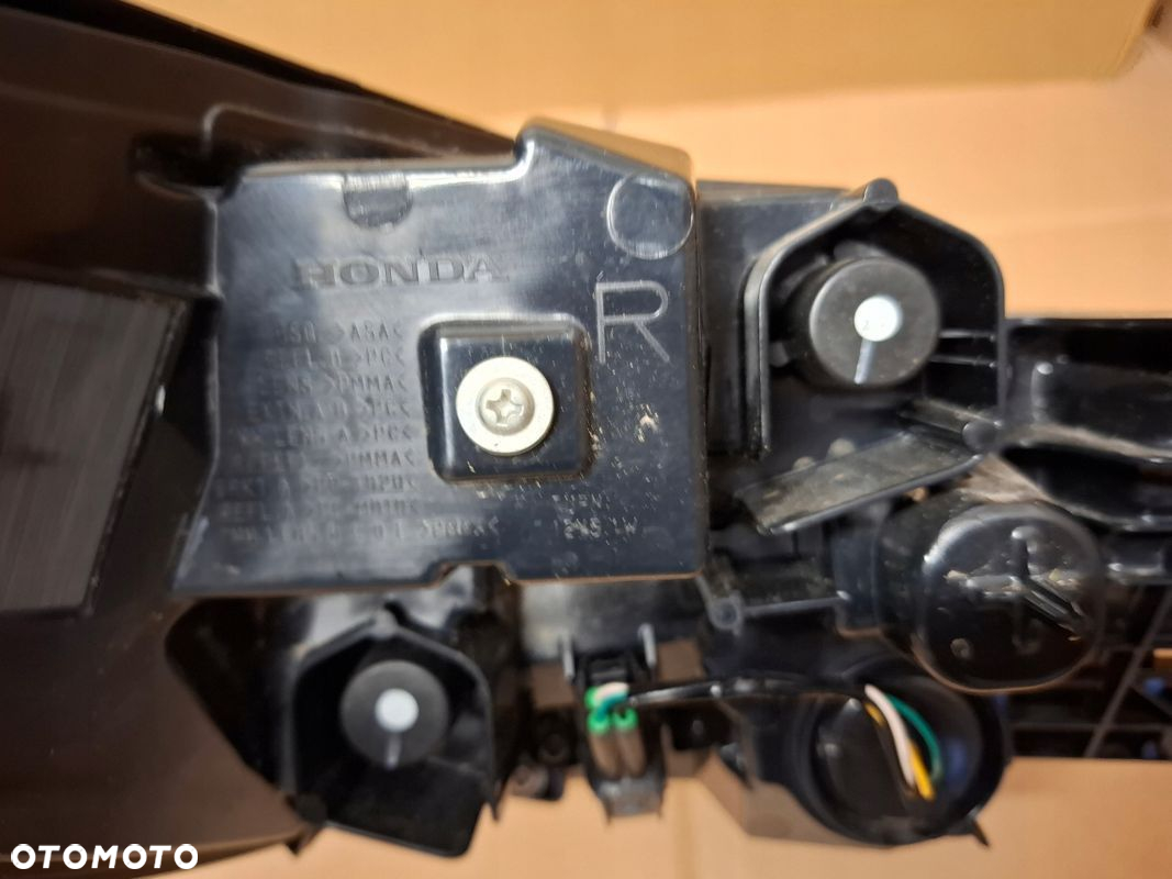 LAMPA TYLNA HONDA ZRV HRV H-RV ORYGINAŁ - 10