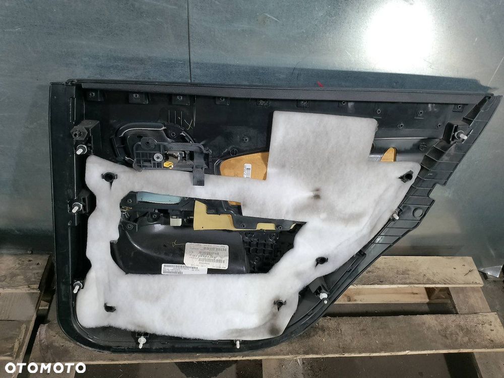 BOCZEK, TAPICERKA DRZWI LEWY TYŁ CHRYSLER 200 (JS) 1VD011X9AA - 2