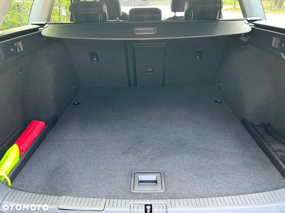 Volkswagen Golf Variant 2.0 TDI BlueMotion Technology Highline - 25