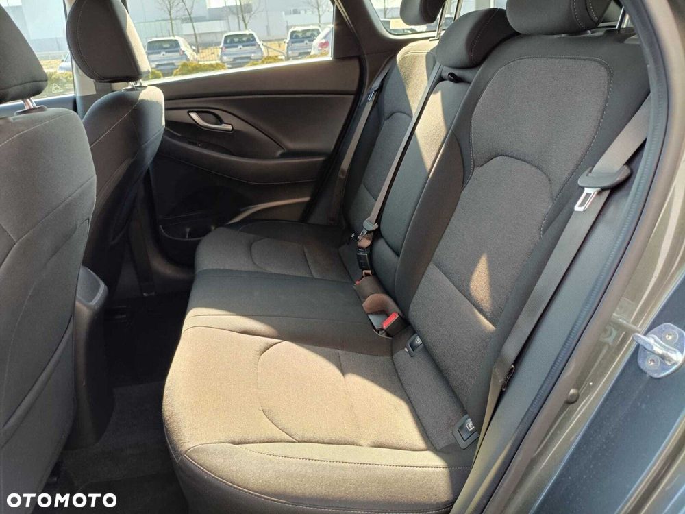 Hyundai i30 1.5 T-GDI 48V Smart - 13