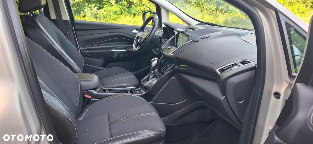 Ford Grand C-MAX - 22