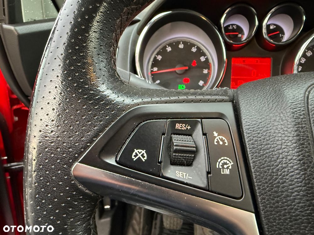 Opel Astra 1.6 Turbo Innovation - 21