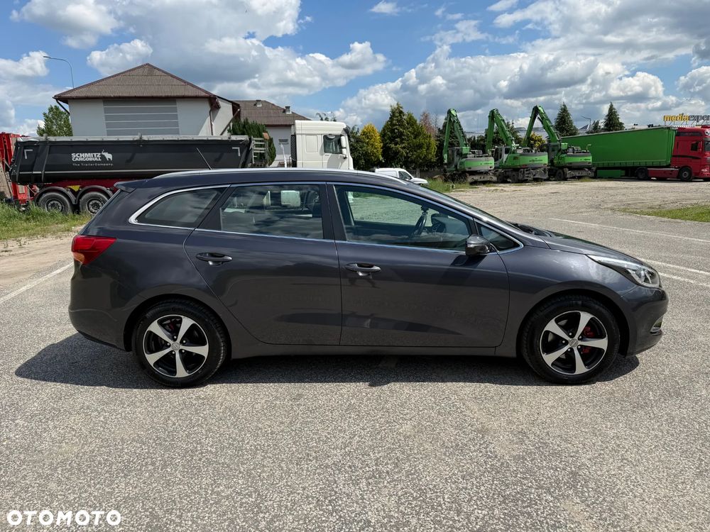 Kia Ceed 1.4 CVVT Dream Team Edition - 11