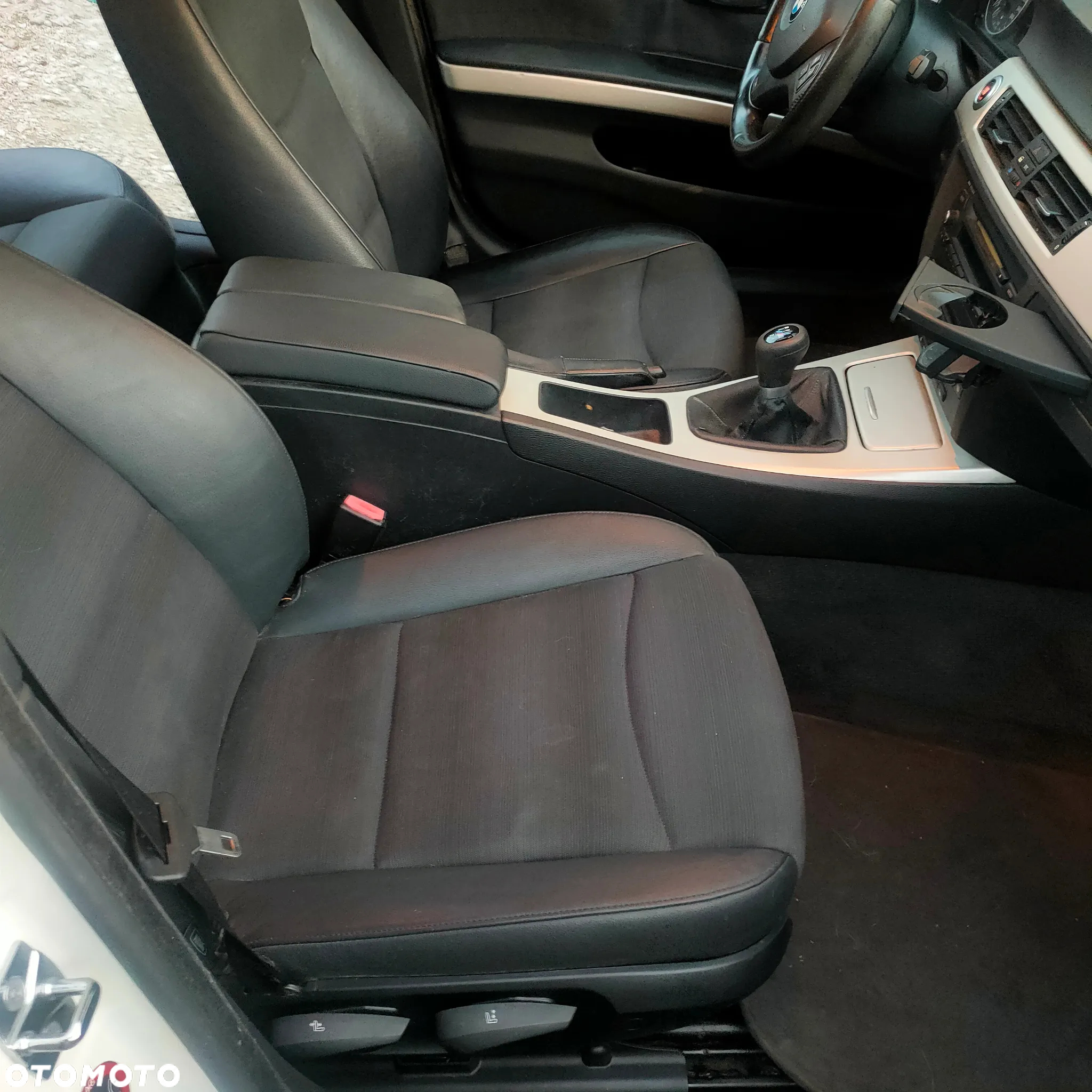BMW Seria 3 325i - 6