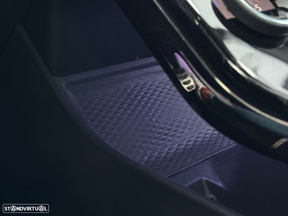 Land Rover Range Rover Evoque P250 R-Dynamic HSE - 39