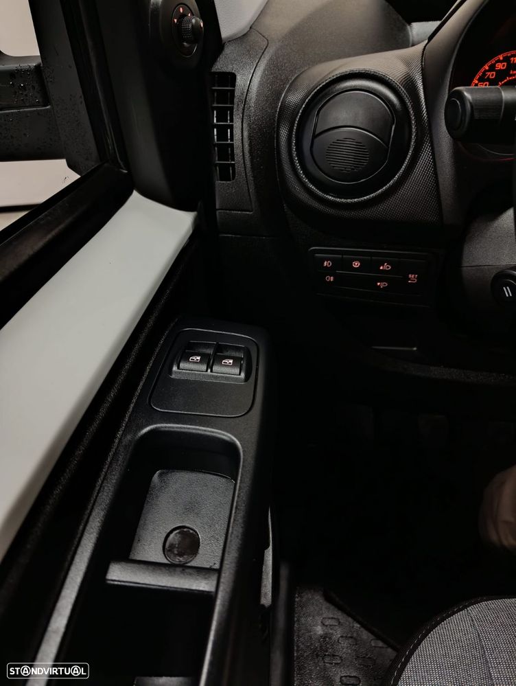 Fiat Fiorino 1.3 M-jet Adventure - 21