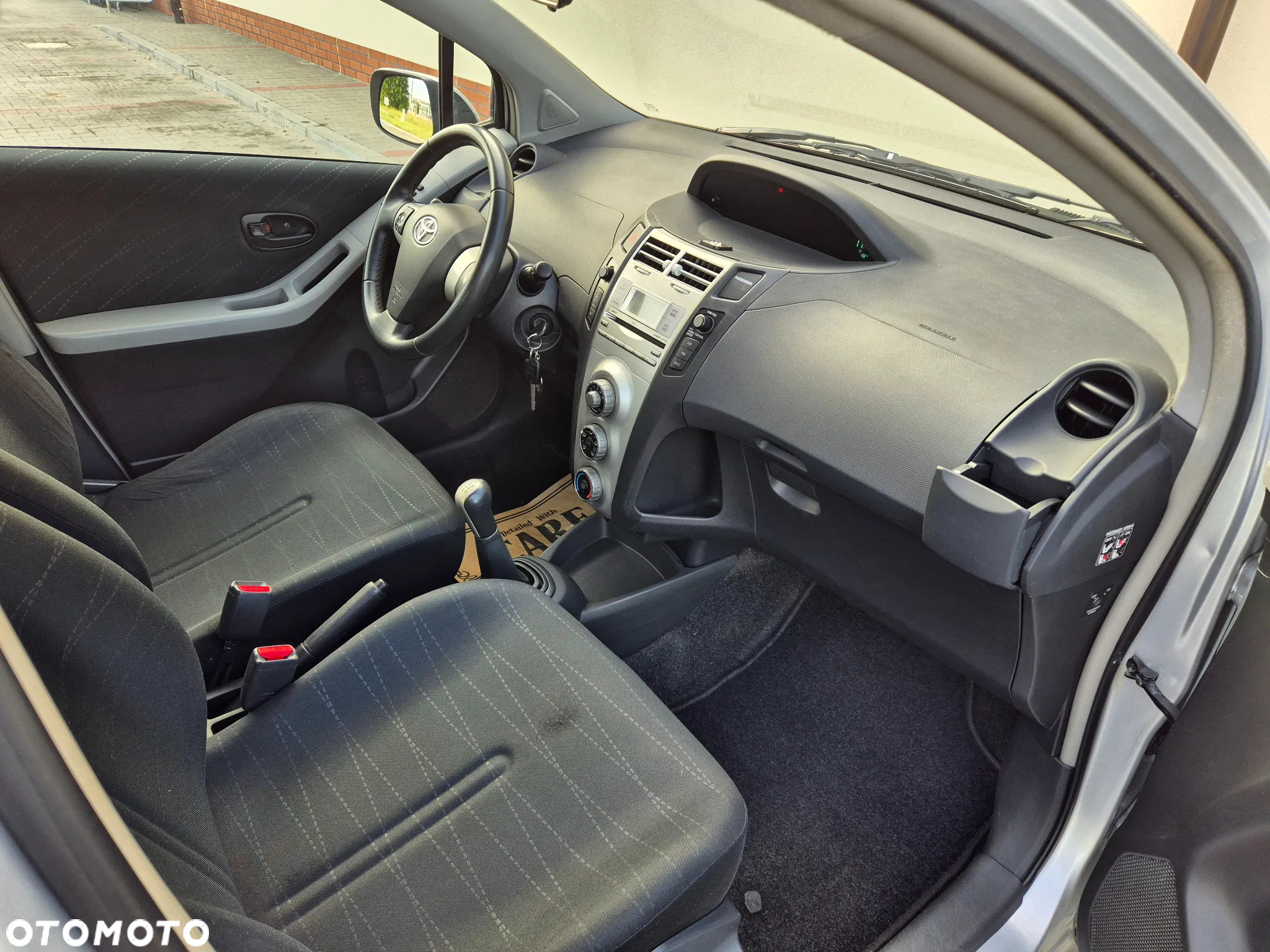 Toyota Yaris 1.0 Premium - 19