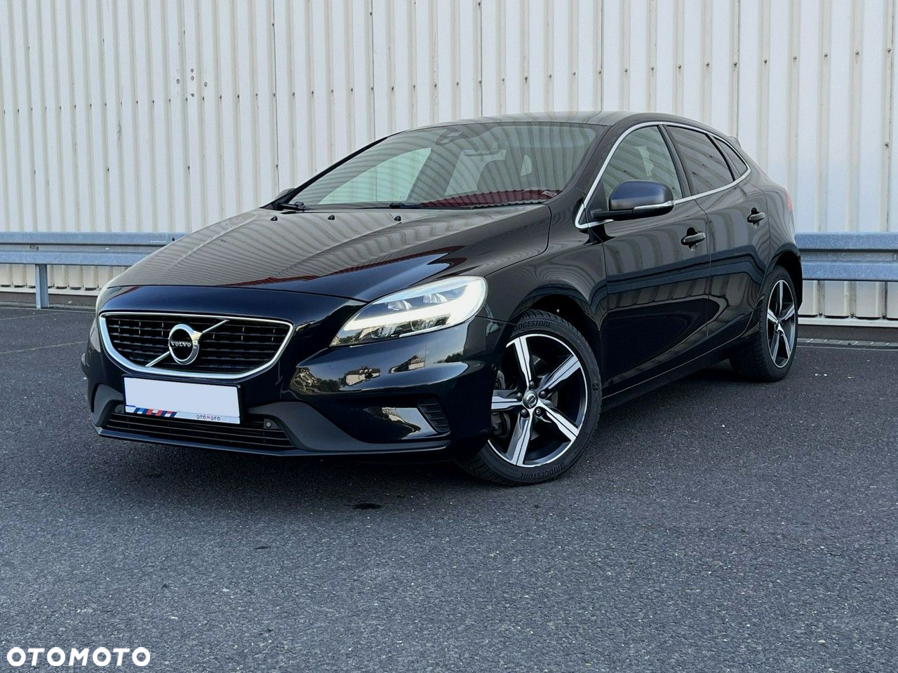 Volvo V40 T3 Geartronic RDesign - 2