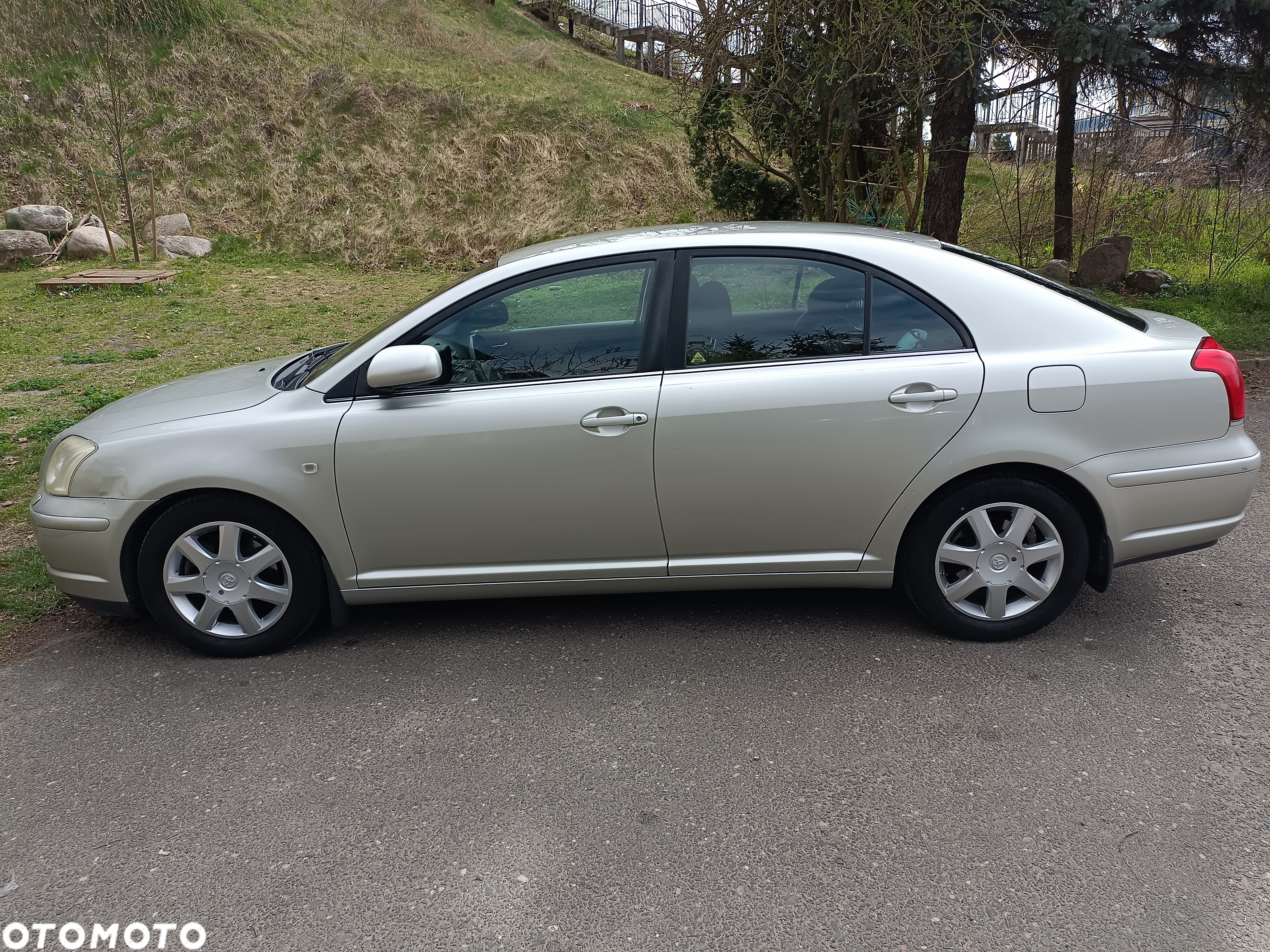 Toyota Avensis 2.0 VVT-i Sol - 2