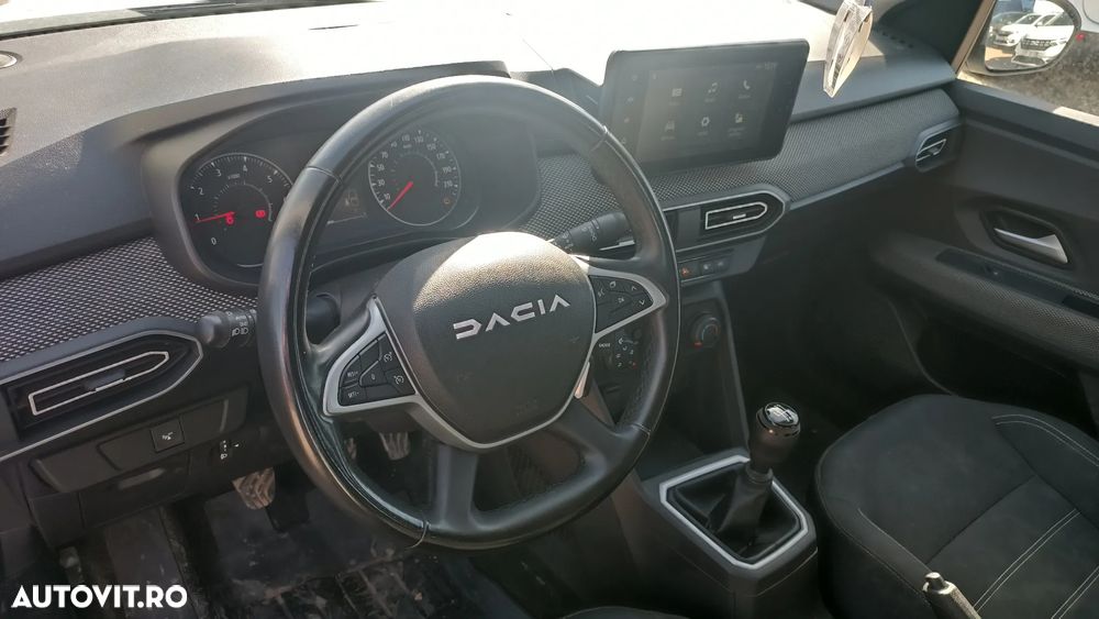 Dacia Logan TCe 90 MT6 Prestige - 9