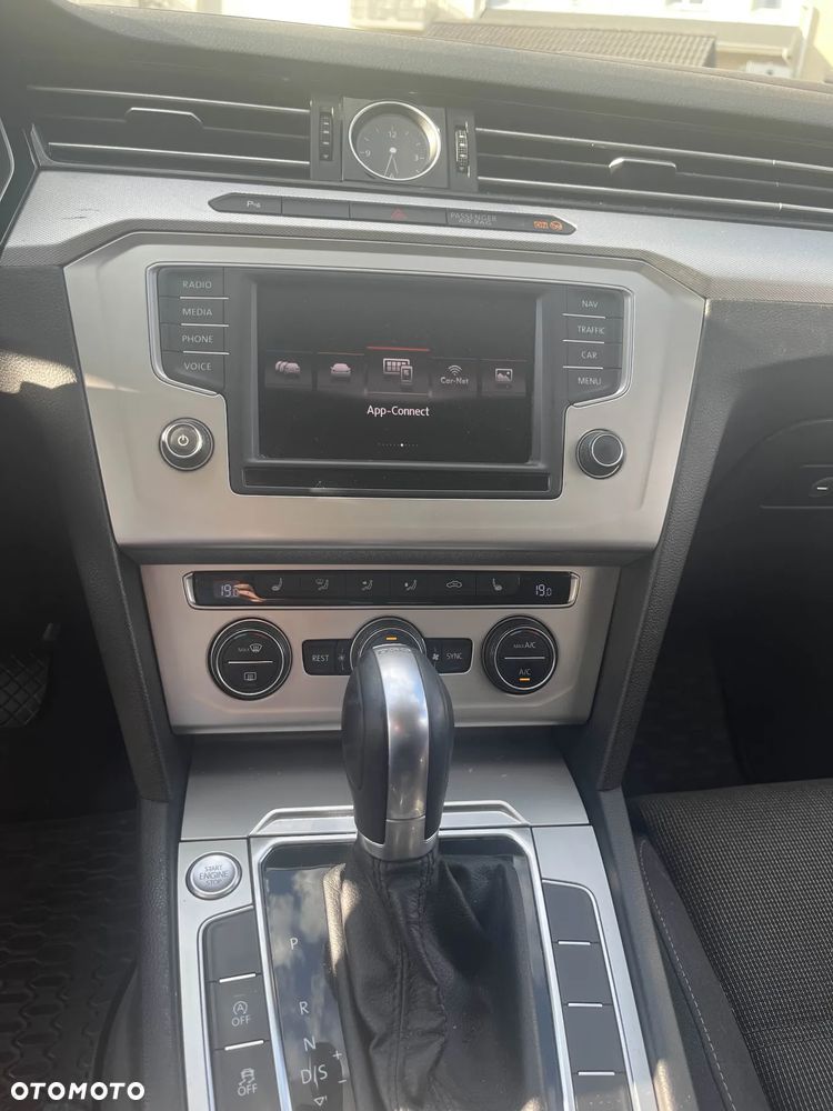 Volkswagen Passat 2.0 TDI BMT Highline DSG - 11