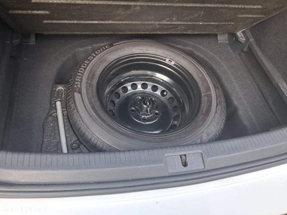 Volkswagen Golf 1.2 TSI BMT Trendline - 11