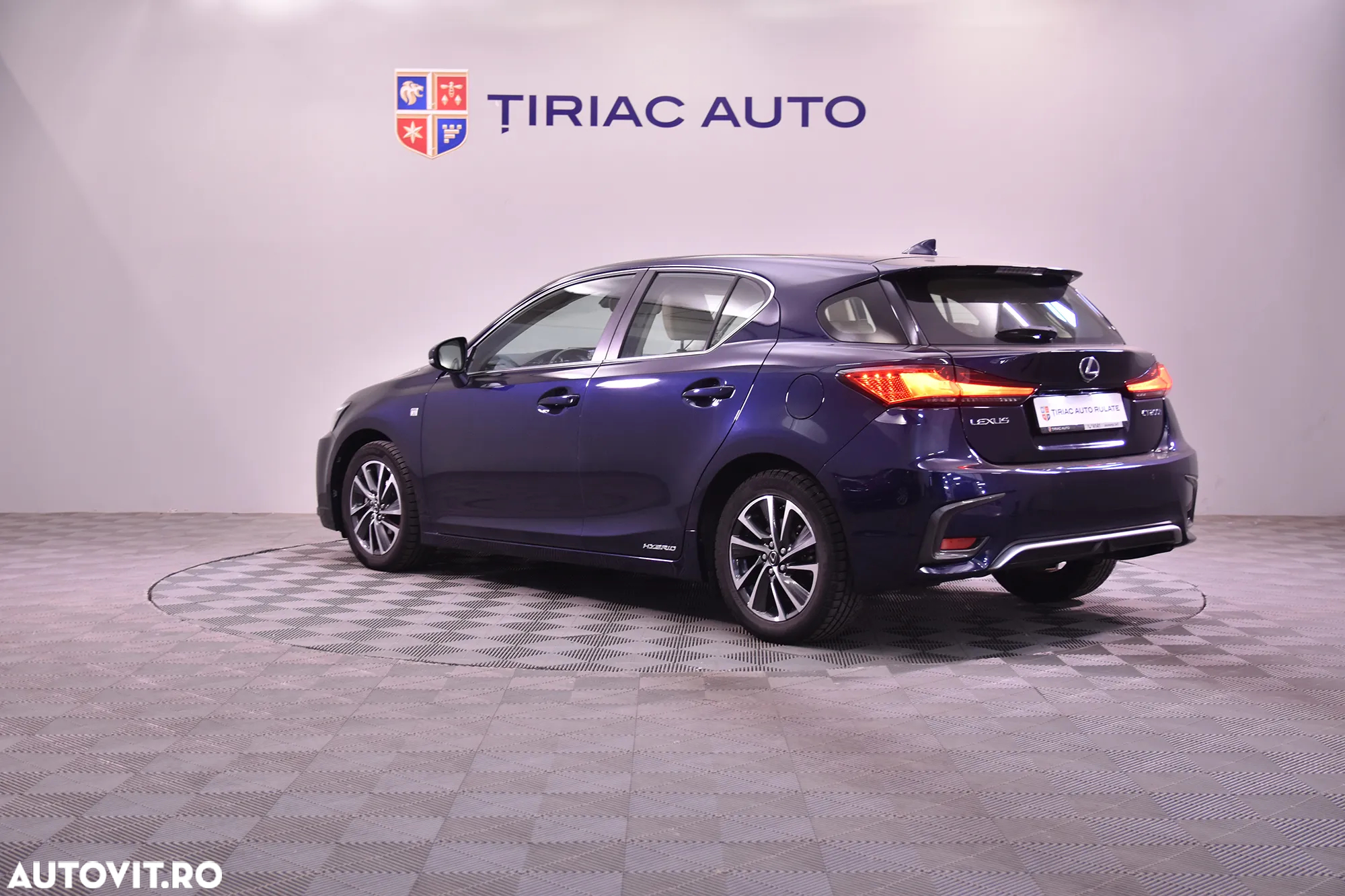 Lexus CT 200h - 3