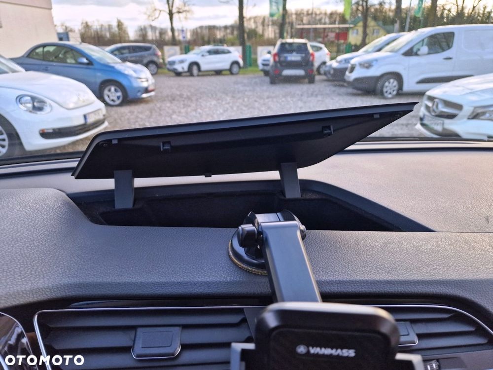 Volkswagen Touran - 34