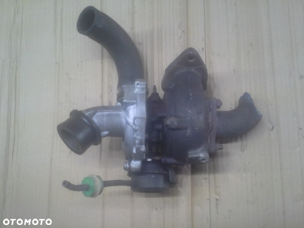 Toyota Corolla E12 Yaris II 1.4 D4D turbosprężarka GT1444V  17201-0N010 - 13