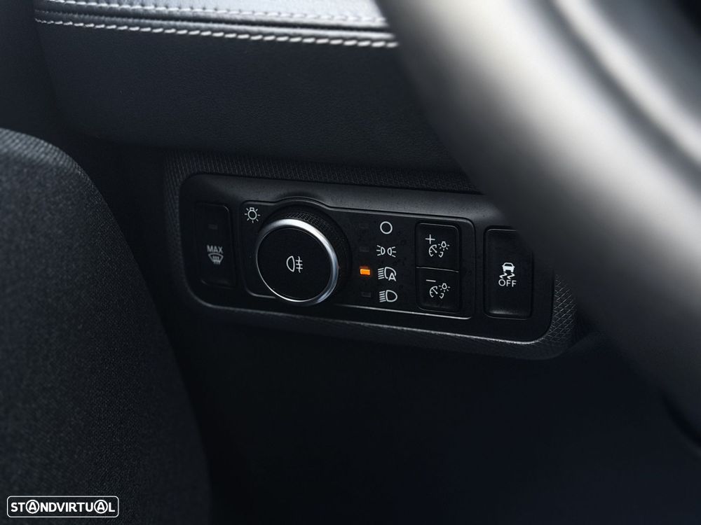 Ford Mustang Mach-E 75.7 kWh Base - 29