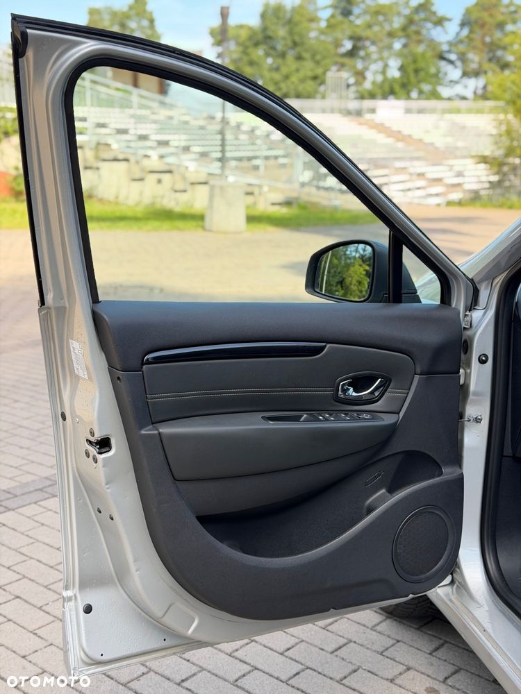 Renault Grand Scenic ENERGY TCe 130 INTENS - 20