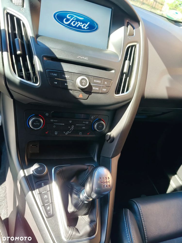 Ford Focus 2.0 EcoBoost ST mit Leder-Exclusiv-Paket - 14