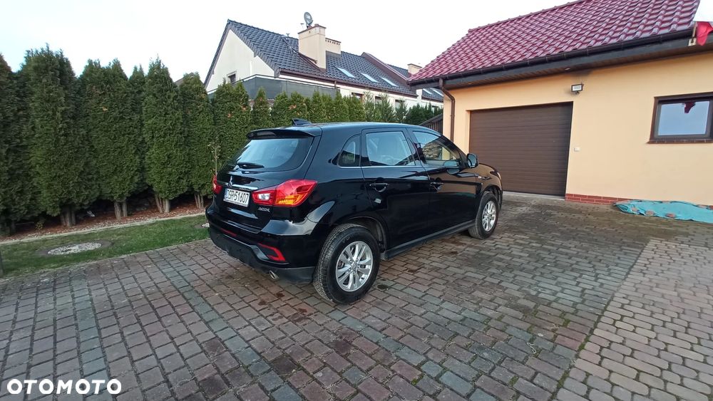 Mitsubishi ASX 1.6 Black Edition - 11