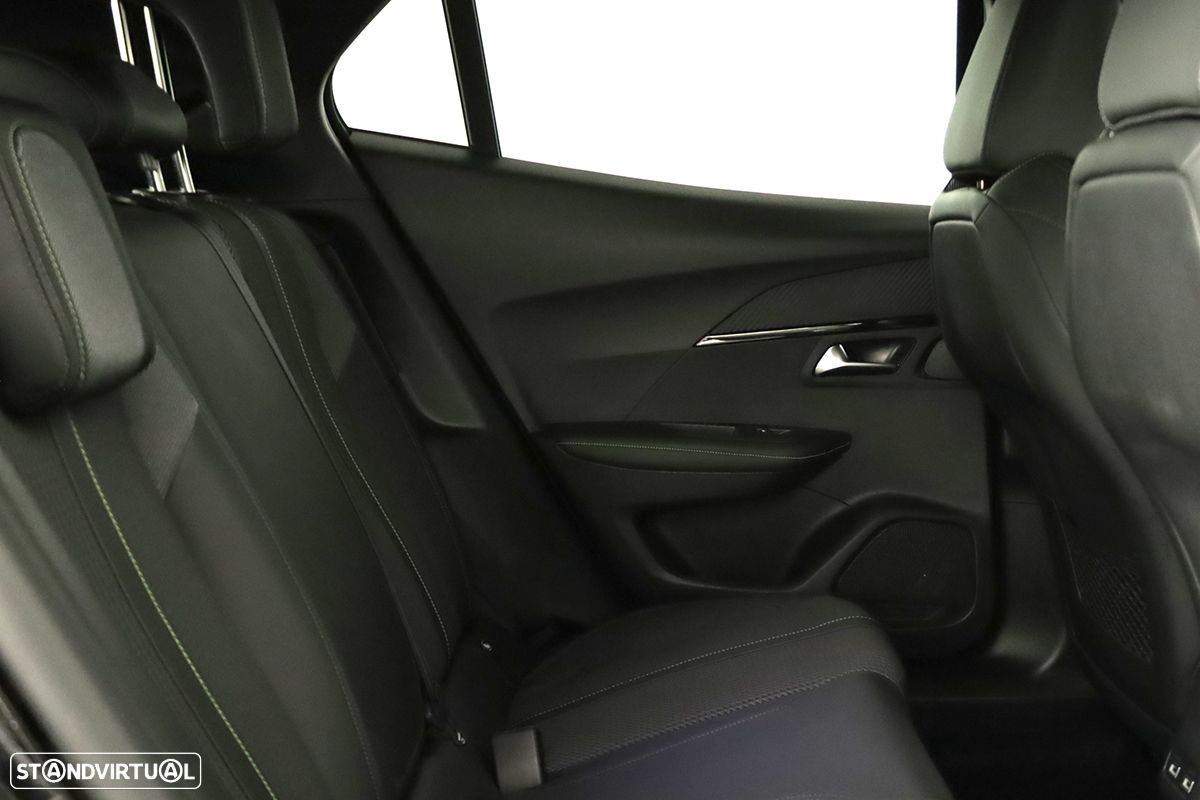 Peugeot e-2008 50 kWh GT - 21