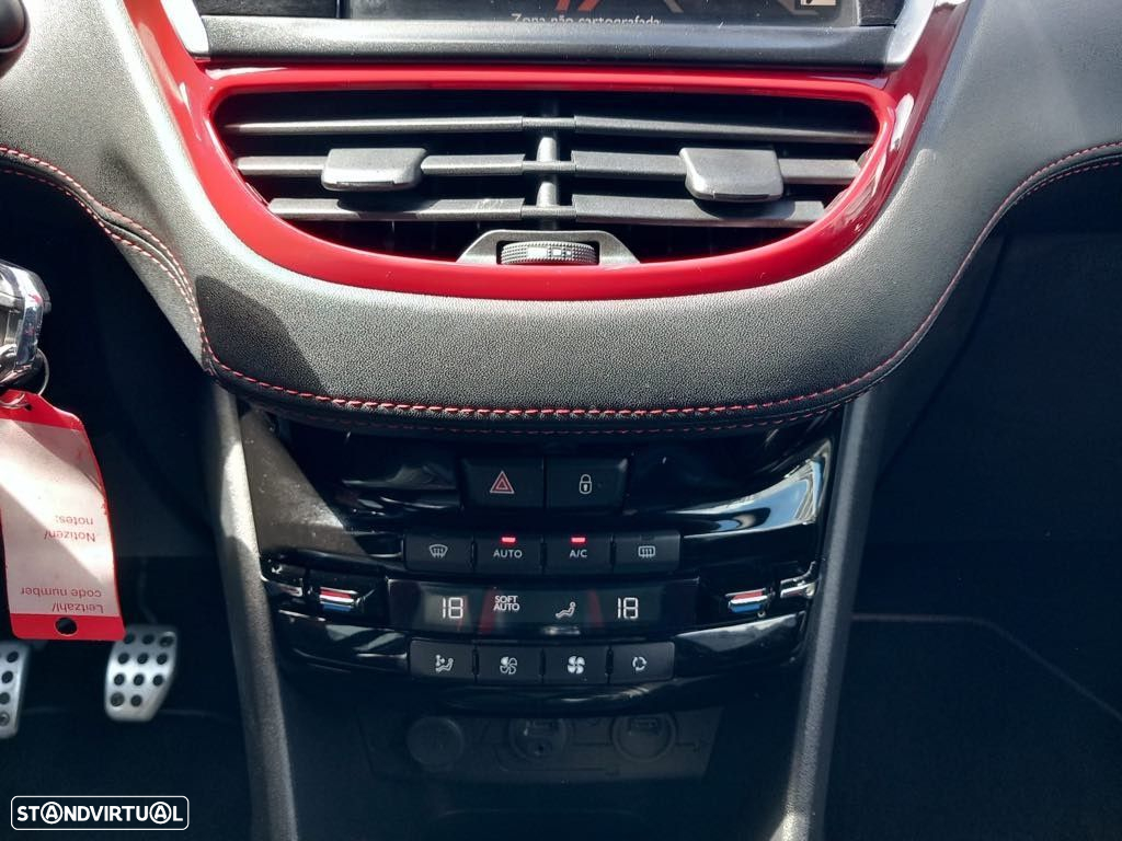 Peugeot 208 1.6 THP GTi - 15