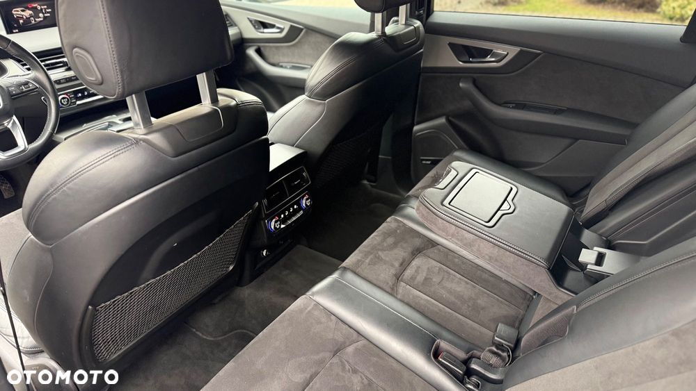 Audi Q7 - 16