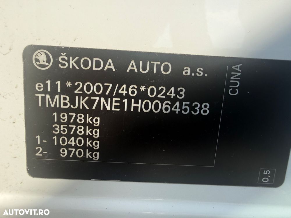 Skoda Octavia 2.0 TDI RS DSG - 38