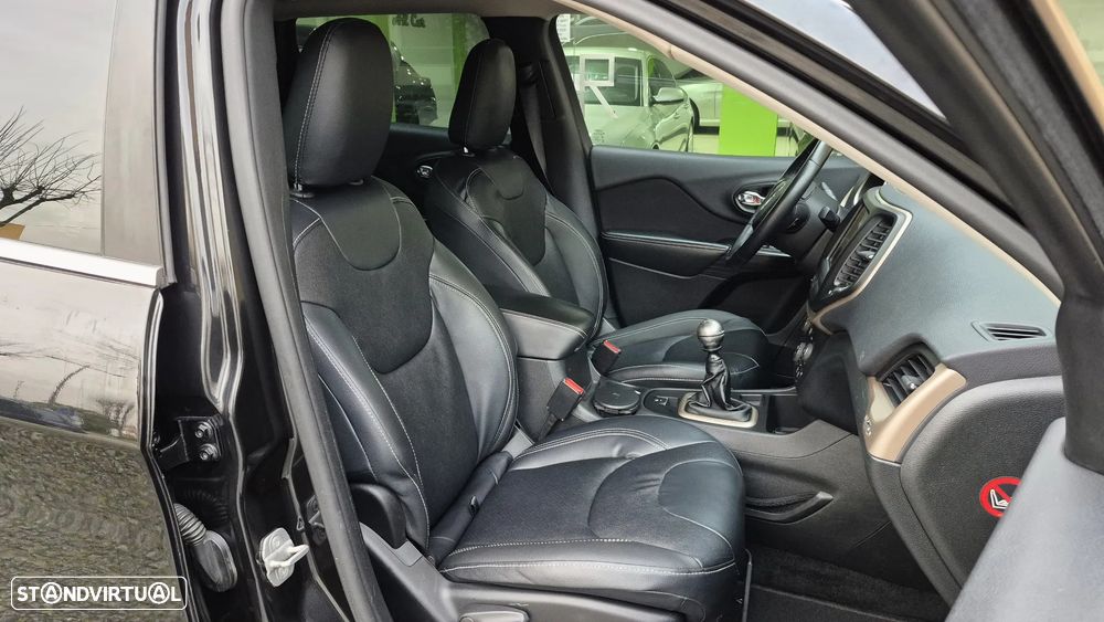 Jeep Cherokee 2.0 MJD Longitude - 16